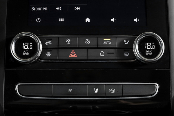 Renault Mégane Estate 1.6 E-Tech Plug-In Hybrid 160 Business Edition One | Dig. Cockpit | Cruise | PDC | Camera | NAV+App. Connect | ECC | Trekhaak | LM 17" |