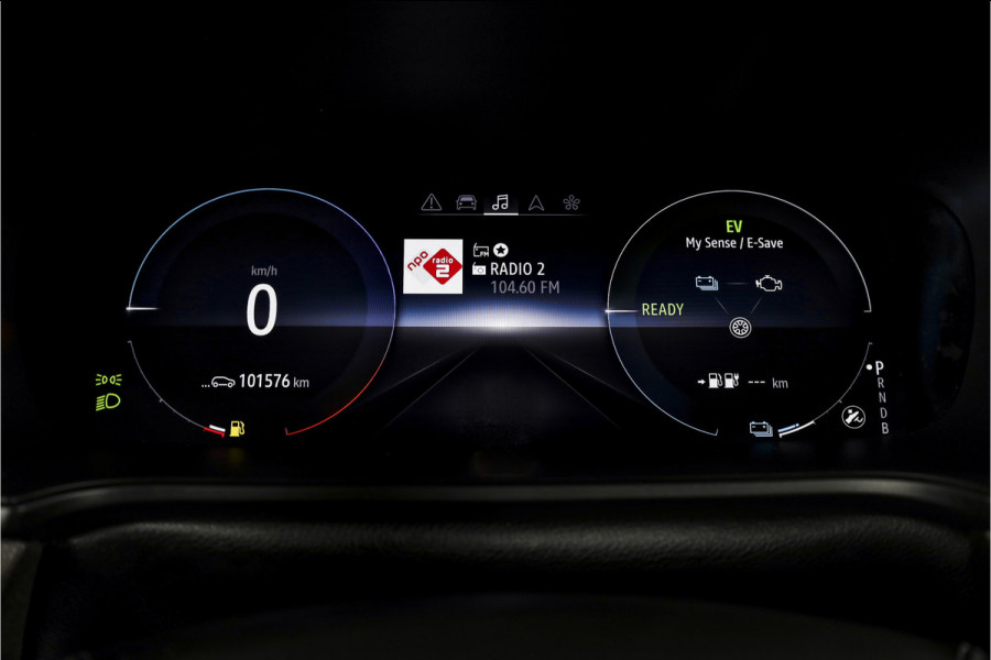 Renault Mégane Estate 1.6 E-Tech Plug-In Hybrid 160 Business Edition One | Dig. Cockpit | Cruise | PDC | Camera | NAV+App. Connect | ECC | Trekhaak | LM 17" |
