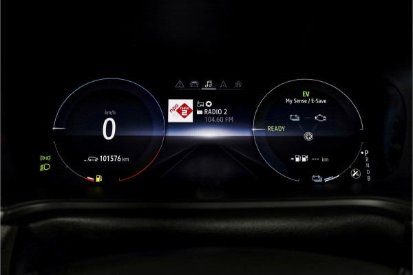 Renault Mégane Estate 1.6 E-Tech Plug-In Hybrid 160 Business Edition One | Dig. Cockpit | Cruise | PDC | Camera | NAV+App. Connect | ECC | Trekhaak | LM 17" |