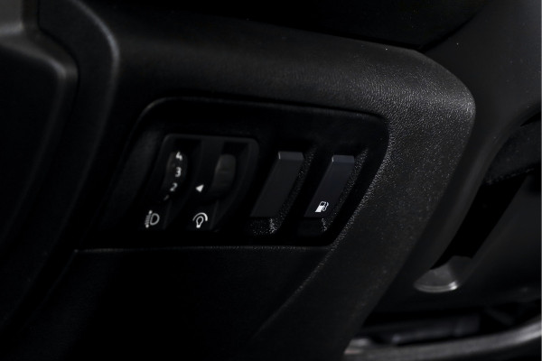 Renault Mégane Estate 1.6 E-Tech Plug-In Hybrid 160 Business Edition One | Dig. Cockpit | Cruise | PDC | Camera | NAV+App. Connect | ECC | Trekhaak | LM 17" |