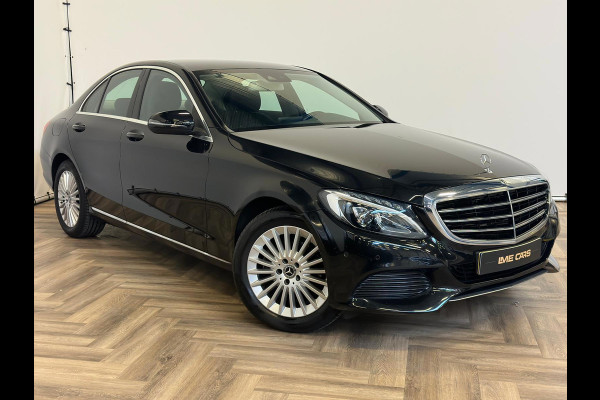 Mercedes-Benz C-Klasse 180 Premium Plus|TREKHAAK|XENON|DEALER ONDERHOUDEN|