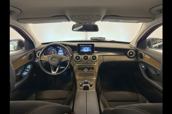Mercedes-Benz C-Klasse 180 Premium Plus|TREKHAAK|XENON|DEALER ONDERHOUDEN|