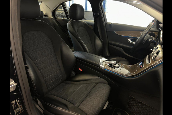 Mercedes-Benz C-Klasse 180 Premium Plus|TREKHAAK|XENON|DEALER ONDERHOUDEN|