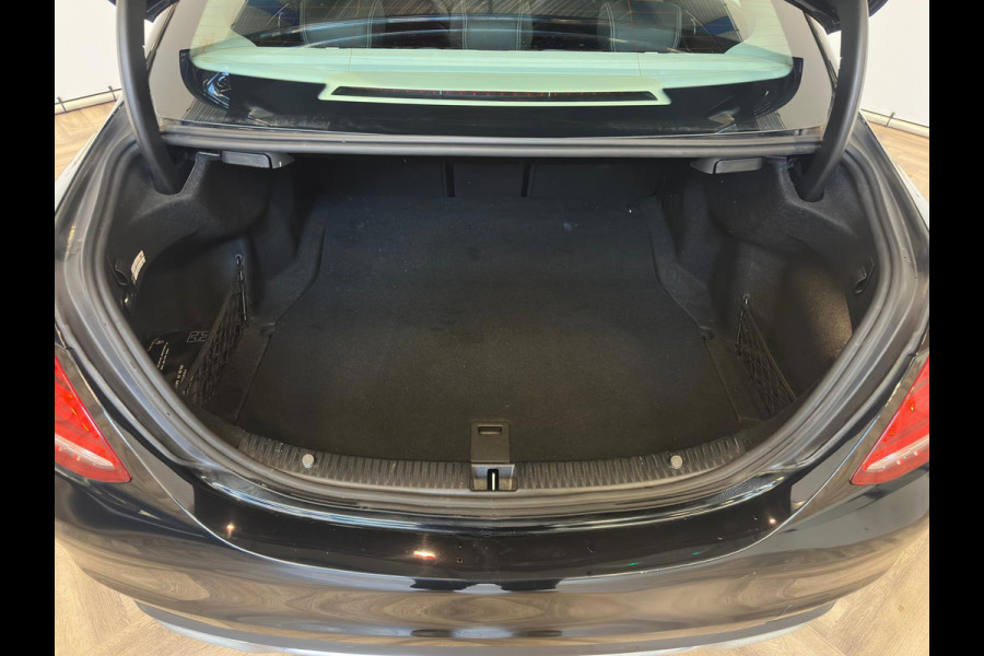 Mercedes-Benz C-Klasse 180 Premium Plus|TREKHAAK|XENON|DEALER ONDERHOUDEN|