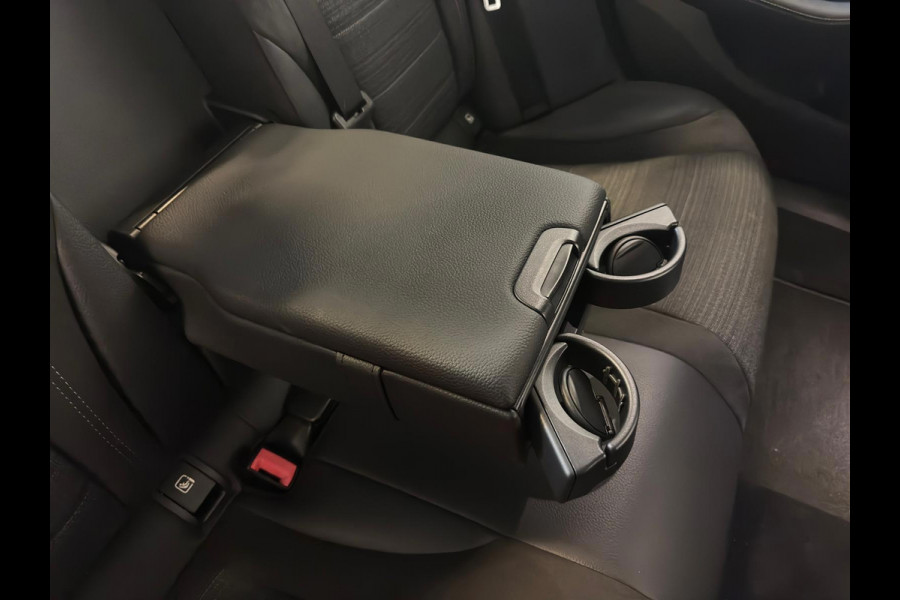 Mercedes-Benz C-Klasse 180 Premium Plus|TREKHAAK|XENON|DEALER ONDERHOUDEN|