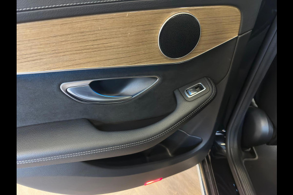 Mercedes-Benz C-Klasse 180 Premium Plus|TREKHAAK|XENON|DEALER ONDERHOUDEN|