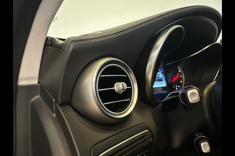 Mercedes-Benz C-Klasse 180 Premium Plus|TREKHAAK|XENON|DEALER ONDERHOUDEN|