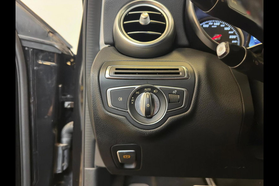 Mercedes-Benz C-Klasse 180 Premium Plus|TREKHAAK|XENON|DEALER ONDERHOUDEN|