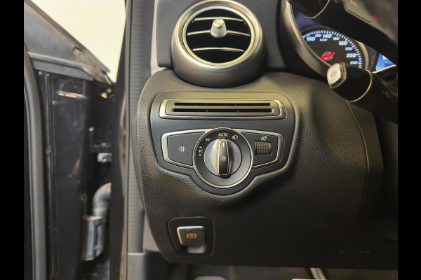 Mercedes-Benz C-Klasse 180 Premium Plus|TREKHAAK|XENON|DEALER ONDERHOUDEN|
