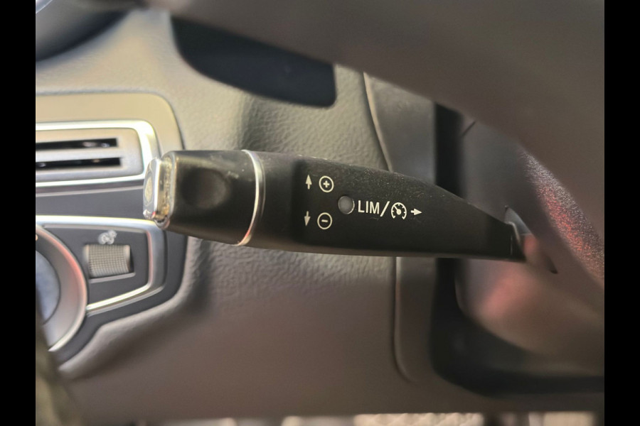 Mercedes-Benz C-Klasse 180 Premium Plus|TREKHAAK|XENON|DEALER ONDERHOUDEN|