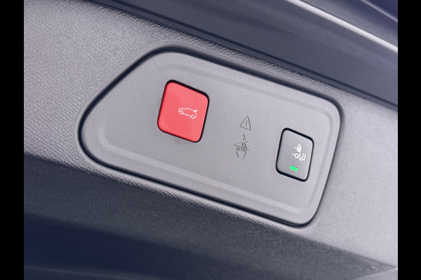 Peugeot 3008 1.6 HYbrid 225 GT Pack Business | BOMVOL!! | PANO | ELEK. ACHTERKLEP | STOELVERWARMING | APPLECARPLAY | RIJKLAAR MET 12 MND BOVAG GARANTIE | ACHTERUITRIJ CAMERA | ADAP. CRUISE | DODE HOEK |