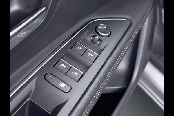 Peugeot 3008 1.6 HYbrid 225 GT Pack Business | BOMVOL!! | PANO | ELEK. ACHTERKLEP | STOELVERWARMING | APPLECARPLAY | RIJKLAAR MET 12 MND BOVAG GARANTIE | ACHTERUITRIJ CAMERA | ADAP. CRUISE | DODE HOEK |