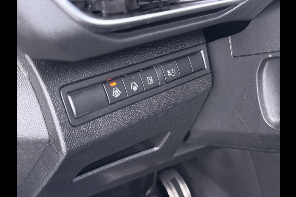Peugeot 3008 1.6 HYbrid 225 GT Pack Business | BOMVOL!! | PANO | ELEK. ACHTERKLEP | STOELVERWARMING | APPLECARPLAY | RIJKLAAR MET 12 MND BOVAG GARANTIE | ACHTERUITRIJ CAMERA | ADAP. CRUISE | DODE HOEK |