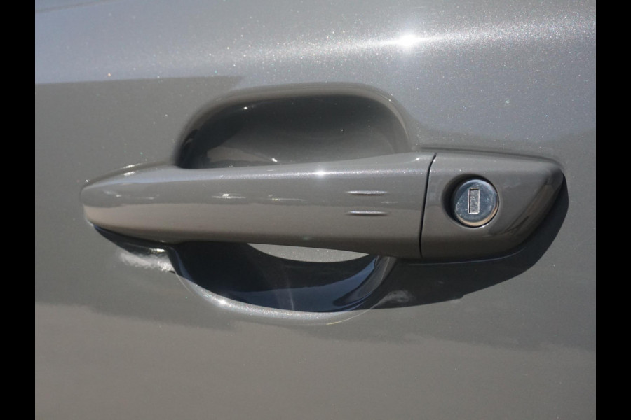Peugeot e-2008 EV GT 54 kWh