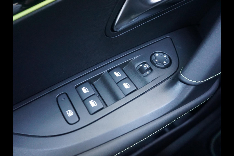 Peugeot e-2008 EV GT 54 kWh