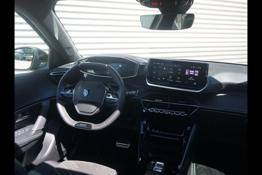 Peugeot e-2008 EV GT 54 kWh