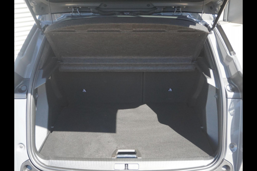 Peugeot e-2008 EV GT 54 kWh