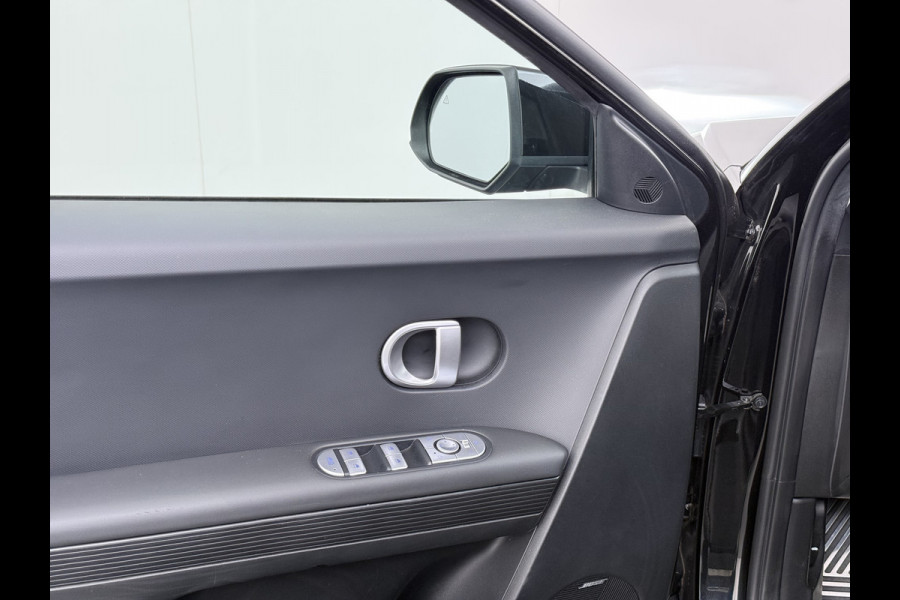 Hyundai IONIQ 5 Connect+ 73kWh SOH 100% Warmtepomp Bose®-Audio Adap.Cruise Navi Ecc Camera Stoel+Stuurverwarming Apple Carplay Android Auto Pdc Elek.Stoelen+Achterklep Led Lmv 19" Privacy Glas DAB Origineel Nederlandse Auto Long Range