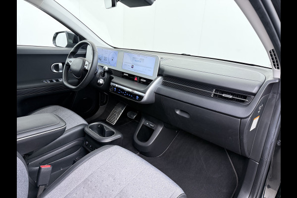 Hyundai IONIQ 5 Connect+ 73kWh SOH 100% Warmtepomp Bose®-Audio Adap.Cruise Navi Ecc Camera Stoel+Stuurverwarming Apple Carplay Android Auto Pdc Elek.Stoelen+Achterklep Led Lmv 19" Privacy Glas DAB Origineel Nederlandse Auto Long Range