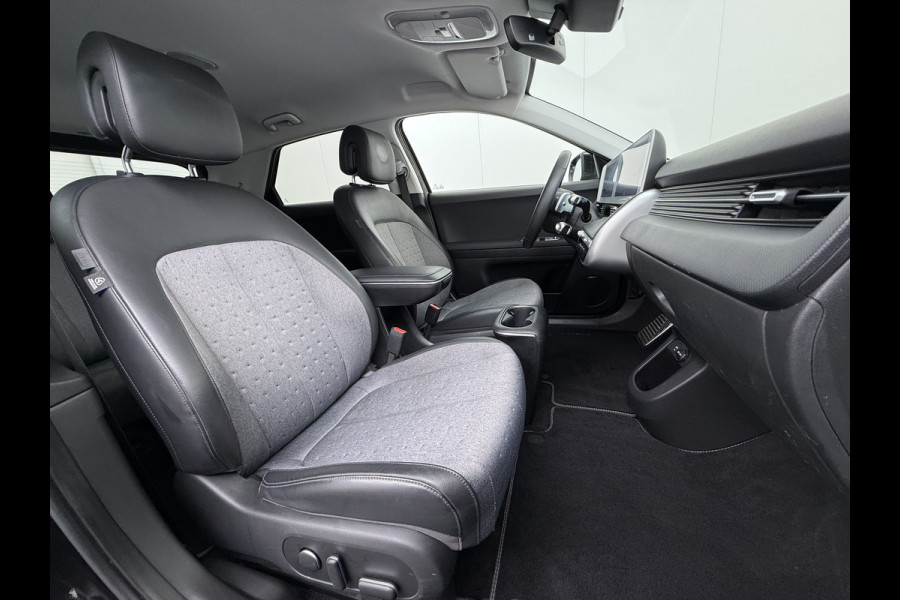 Hyundai IONIQ 5 Connect+ 73kWh SOH 100% Warmtepomp Bose®-Audio Adap.Cruise Navi Ecc Camera Stoel+Stuurverwarming Apple Carplay Android Auto Pdc Elek.Stoelen+Achterklep Led Lmv 19" Privacy Glas DAB Origineel Nederlandse Auto Long Range