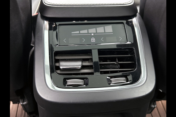 Volvo XC90 2.0 T8 AWD R-Design Panoramadak / Trekhaak / Leder-sport / Pdc+Camera / Xenon / 7Pers. / Apk 11-2026
