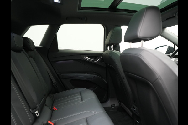 Audi Q4 e-tron 45 Quattro Edition 77 kWh 265pk Dealer O.H. | Panodak | Sonos Audio | Sfeerverlichting | Lederen Sportstoelen Verwarmd | Apple Carplay | Navigatie | DAB | 20"L.M |