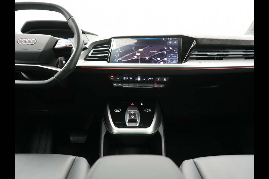 Audi Q4 e-tron 45 Quattro Edition 77 kWh 265pk Dealer O.H. | Panodak | Sonos Audio | Sfeerverlichting | Lederen Sportstoelen Verwarmd | Apple Carplay | Navigatie | DAB | 20"L.M |