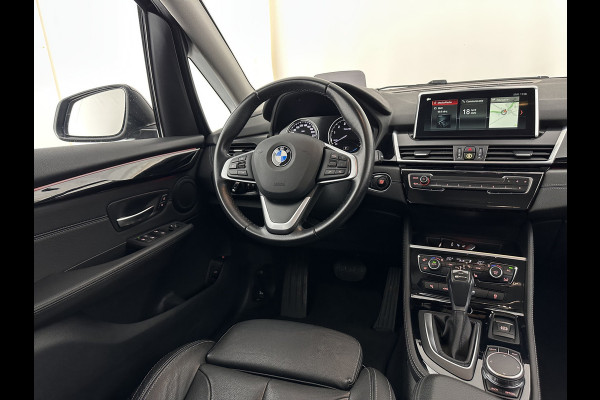 BMW 2 Serie Active Tourer 225xe iPerformance Saphir Edition {SOH-84%} Aut. *LEATHER | HEAD-UP | FULL-LED | HEATED-SPORTSEATS | CAMERA | NAVI-FULLMAP | PRIVACY-GLASS | ECC | PDC | 17''ALU*
