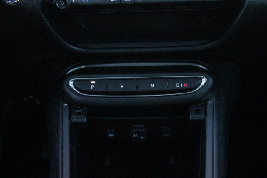 Fiat 600 1.2 Hybrid 110PK AUTOMAAT URBAN | STOEL/VOORRUIT VERWARMING | KEYLESS ENTRY/START | 17" LICHTEMATELN VELGEN | DRAADLOZE TELEFOONLADER | DRAADLOZE APPLE CARPLAY/ANDROID AUTO | NAVIGATIE | DAB+ RADIO | PARKEERSENSOREN VOOR + ACHTER | ACHTERUITRIJ CAMERA | CRUISE CONTROL | LED KOPLAMPEN |