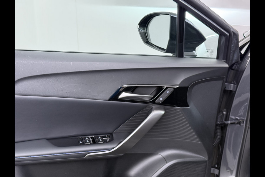 MG Mg4 electric Trophy Extended Range 77kWh Warmtepomp Trekhaak SOH 95% Adap.Cruise Navi 360°Camera Apple Carplay Android Auto Elek.Stoel+Verwar Led Privacy Glas Isofix DAB Bluetooth Dodehoek detector File assistent Rijstrooksensor Wifi 1e Eigenaar Origineel Nederlandse Auto