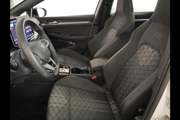 Volkswagen Golf variant 1.5 eTSI R-Line Edition | Black style pakket | Panoramisch schuif-kanteldak | Assistance pakket plus