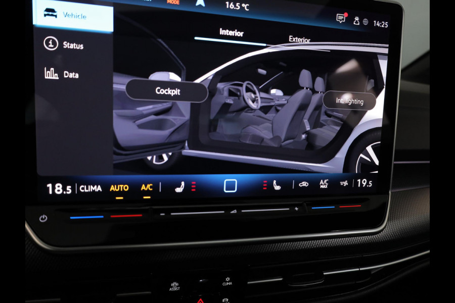 Volkswagen Golf variant 1.5 eTSI R-Line Edition | Black style pakket | Panoramisch schuif-kanteldak | Assistance pakket plus