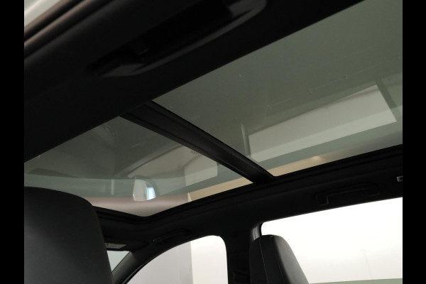 Volkswagen Golf variant 1.5 eTSI R-Line Edition | Black style pakket | Panoramisch schuif-kanteldak | Assistance pakket plus
