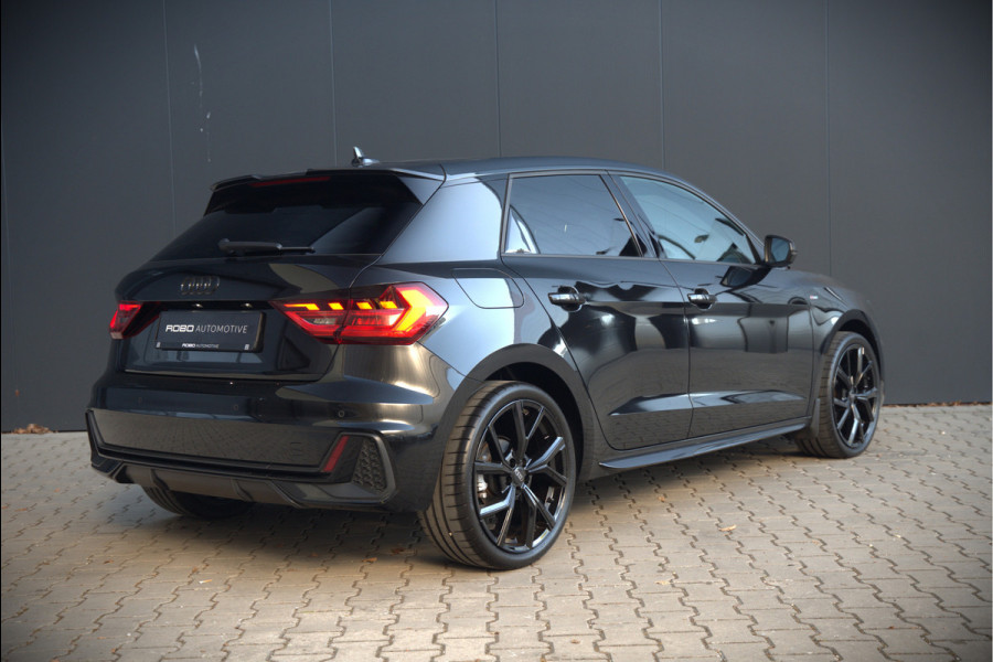 Audi A1 Sportback 35 TFSI S Line edition one S-Line | Bang & Olufsen | Stoelverwarming | Cruise Control | Ambiance Verlichting | Navigatie | Parkeersensoren | Apple Carplay | Climate Control | B&O | LED