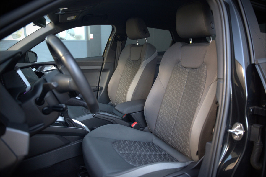 Audi A1 Sportback 35 TFSI S Line edition one S-Line | Bang & Olufsen | Stoelverwarming | Cruise Control | Ambiance Verlichting | Navigatie | Parkeersensoren | Apple Carplay | Climate Control | B&O | LED