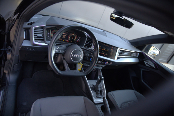 Audi A1 Sportback 35 TFSI S Line edition one S-Line | Bang & Olufsen | Stoelverwarming | Cruise Control | Ambiance Verlichting | Navigatie | Parkeersensoren | Apple Carplay | Climate Control | B&O | LED