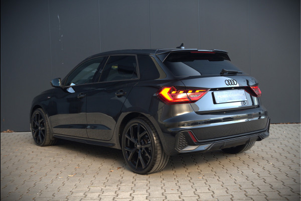 Audi A1 Sportback 35 TFSI S Line edition one S-Line | Bang & Olufsen | Stoelverwarming | Cruise Control | Ambiance Verlichting | Navigatie | Parkeersensoren | Apple Carplay | Climate Control | B&O | LED