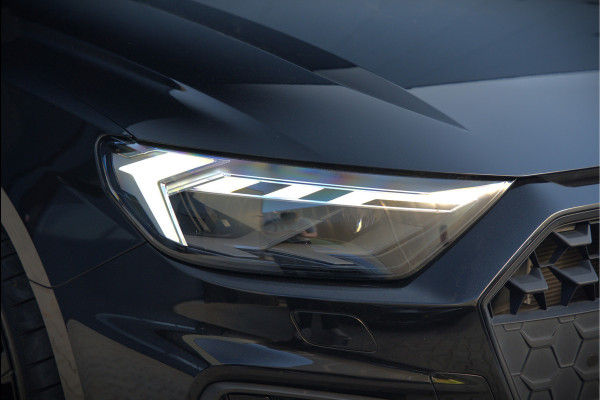 Audi A1 Sportback 35 TFSI S Line edition one S-Line | Bang & Olufsen | Stoelverwarming | Cruise Control | Ambiance Verlichting | Navigatie | Parkeersensoren | Apple Carplay | Climate Control | B&O | LED