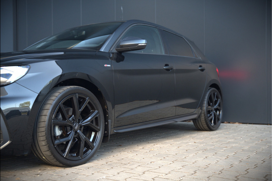 Audi A1 Sportback 35 TFSI S Line edition one S-Line | Bang & Olufsen | Stoelverwarming | Cruise Control | Ambiance Verlichting | Navigatie | Parkeersensoren | Apple Carplay | Climate Control | B&O | LED