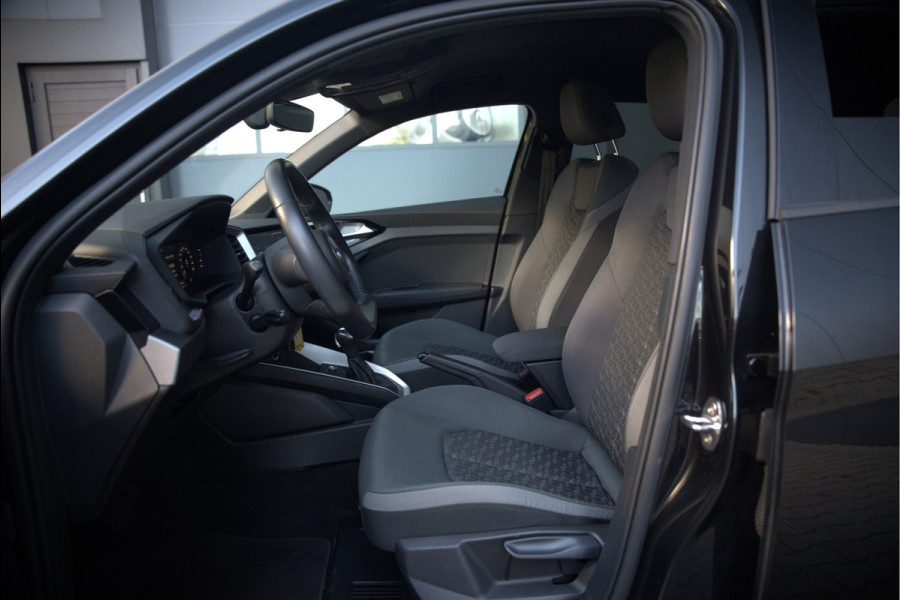 Audi A1 Sportback 35 TFSI S Line edition one S-Line | Bang & Olufsen | Stoelverwarming | Cruise Control | Ambiance Verlichting | Navigatie | Parkeersensoren | Apple Carplay | Climate Control | B&O | LED