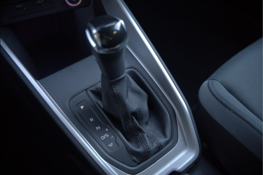 Audi A1 Sportback 35 TFSI S Line edition one S-Line | Bang & Olufsen | Stoelverwarming | Cruise Control | Ambiance Verlichting | Navigatie | Parkeersensoren | Apple Carplay | Climate Control | B&O | LED