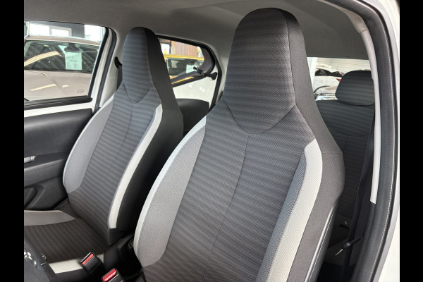 Toyota Aygo 1.0 VVT-i X-Play 5-drs. CAMERA/CARPLAY/LIMITER/AIRCO/MEDIA