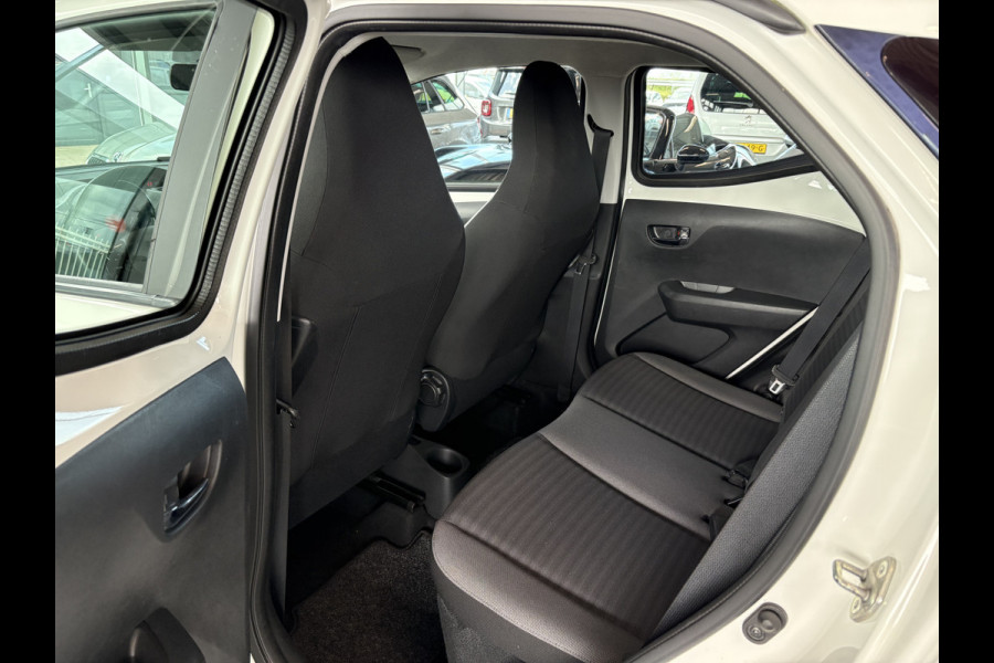 Toyota Aygo 1.0 VVT-i X-Play 5-drs. CAMERA/CARPLAY/LIMITER/AIRCO/MEDIA