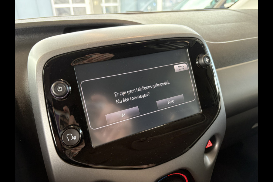 Toyota Aygo 1.0 VVT-i X-Play 5-drs. CAMERA/CARPLAY/LIMITER/AIRCO/MEDIA