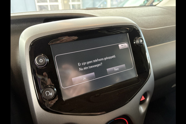 Toyota Aygo 1.0 VVT-i X-Play 5-drs. CAMERA/CARPLAY/LIMITER/AIRCO/MEDIA