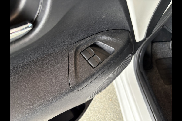 Toyota Aygo 1.0 VVT-i X-Play 5-drs. CAMERA/CARPLAY/LIMITER/AIRCO/MEDIA