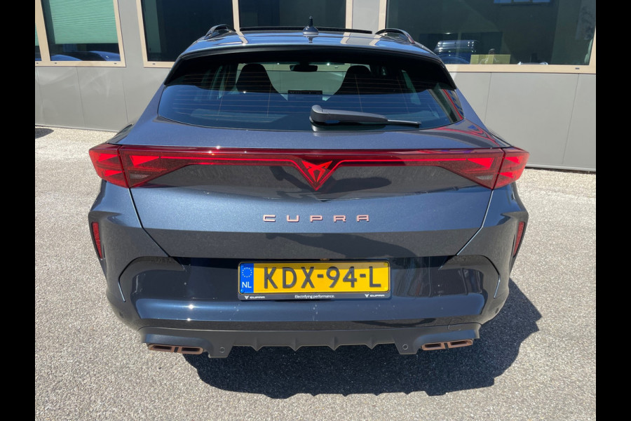 CUPRA Formentor 1.5 TSI e-Hybrid VZ Extreme Panorama 272PK 1ste Eig Dealer Onderhouden Vol in de opties zie adv