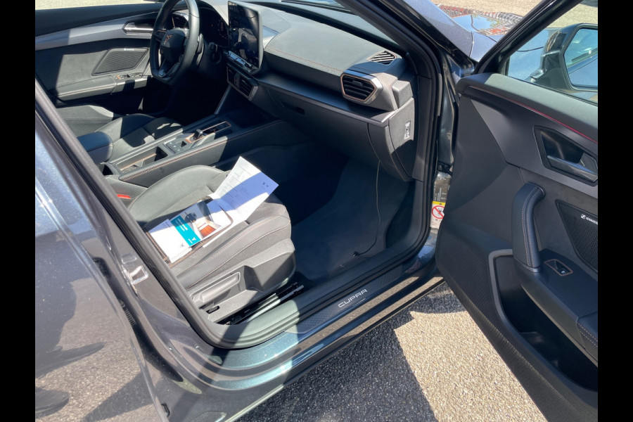 CUPRA Formentor 1.5 TSI e-Hybrid VZ Extreme Panorama 272PK 1ste Eig Dealer Onderhouden Vol in de opties zie adv