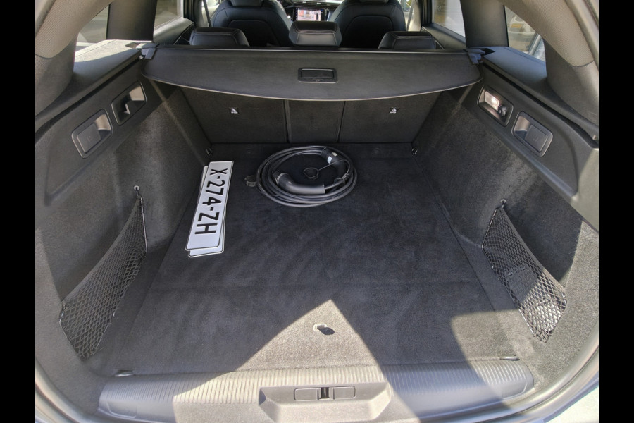 Peugeot 308 SW 1.6 Plug-in Hybrid 225 GT / Head-up / Trekhaak / Carplay / 360 camera / 18" LM