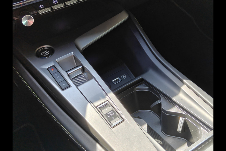 Peugeot 308 SW 1.6 Plug-in Hybrid 225 GT / Head-up / Trekhaak / Carplay / 360 camera / 18" LM
